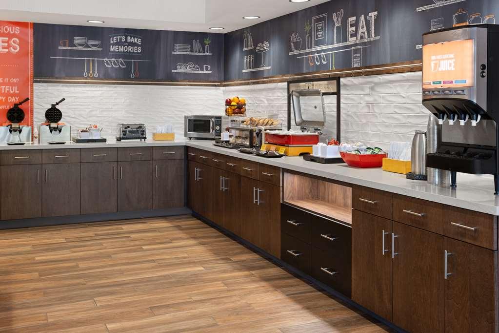 Hampton Inn Cleveland-Airport/Tiedeman Road Brooklyn Restaurant bilde